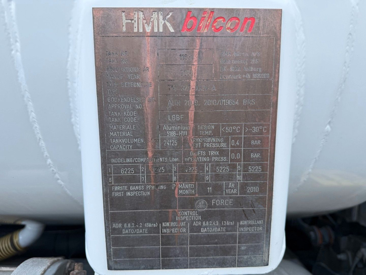 Scania P400 8x2*6 HMK Bilcon 24.000 l. ADR Euro 5 - شاحنة صهريج: صورة 5 Scania P400 8x2*6 HMK Bilcon 24.000 l. ADR Euro 5 - شاحنة صهريج: صورة 5