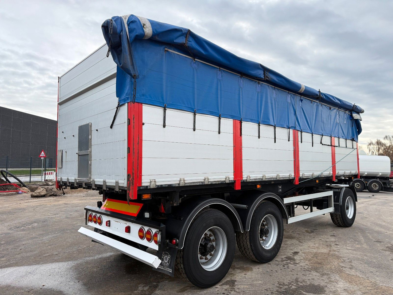 Skelhøje SVF P324 24 t. 3 axle Tipper / Getreide - مقطورة قلاب: صورة 4 Skelhøje SVF P324 24 t. 3 axle Tipper / Getreide - مقطورة قلاب: صورة 4