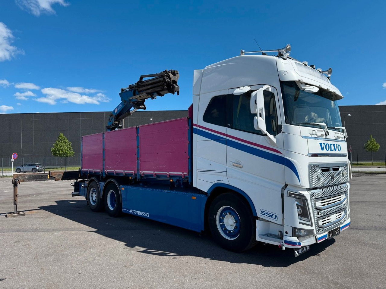 Volvo FH 16.550 6x2*4 / Crane HMF 3220K4 Euro 6 - شاحنة كرين: صورة 3 Volvo FH 16.550 6x2*4 / Crane HMF 3220K4 Euro 6 - شاحنة كرين: صورة 3