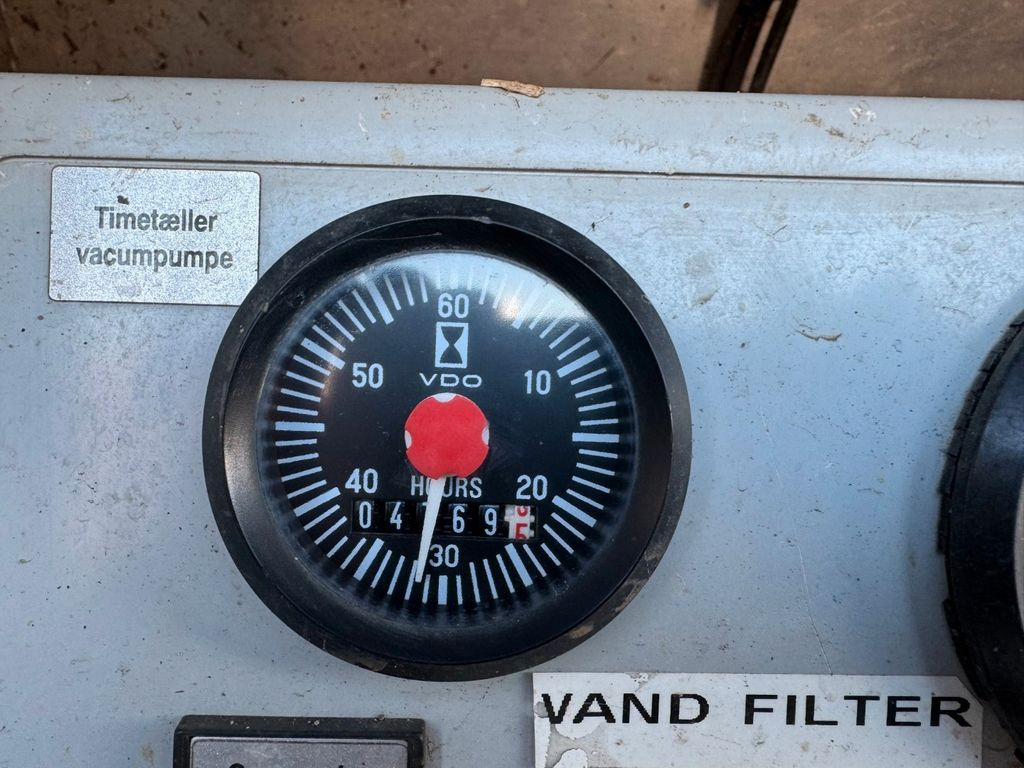 شاحنة الشفط Volvo FM 340 6x2*4 Euro 5 FFG Elephant 10 m3 Volvo FM 340 6x2*4 Euro 5 FFG Elephant 10 m3: صورة 12