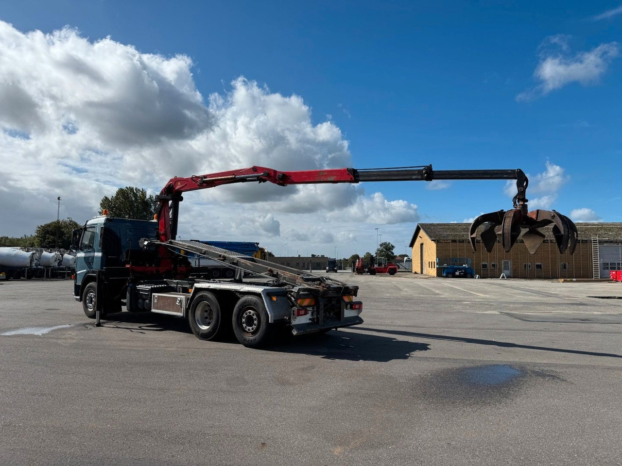 شاحنة كرين Volvo FM340 6x2*4 Kipper / Palfinger Epsilon 150Z96: صورة 16