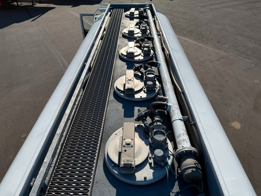 Volvo FM460 8x2*6 24.000 l. ADR Tank Volvo FM460 8x2*6 24.000 l. ADR Tanktruck - شاحنة صهريج: صورة 5 Volvo FM460 8x2*6 24.000 l. ADR Tank Volvo FM460 8x2*6 24.000 l. ADR Tanktruck - شاحنة صهريج: صورة 5