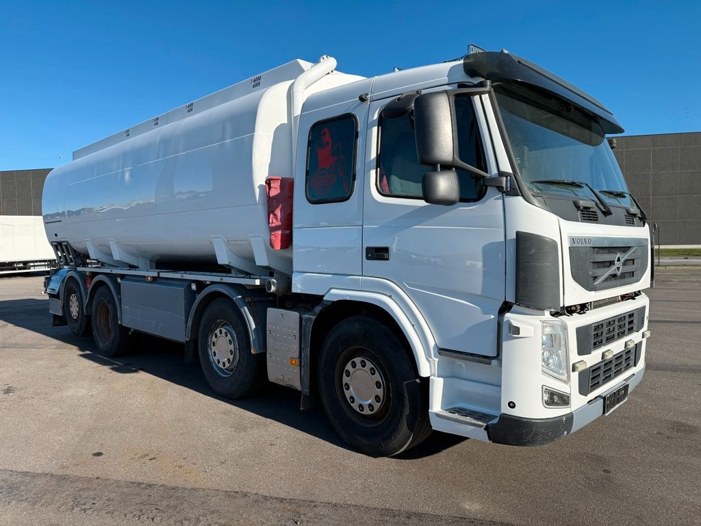 Volvo FM460 8x2*6 24.000 l. ADR Tank - شاحنة صهريج: صورة 2 Volvo FM460 8x2*6 24.000 l. ADR Tank - شاحنة صهريج: صورة 2