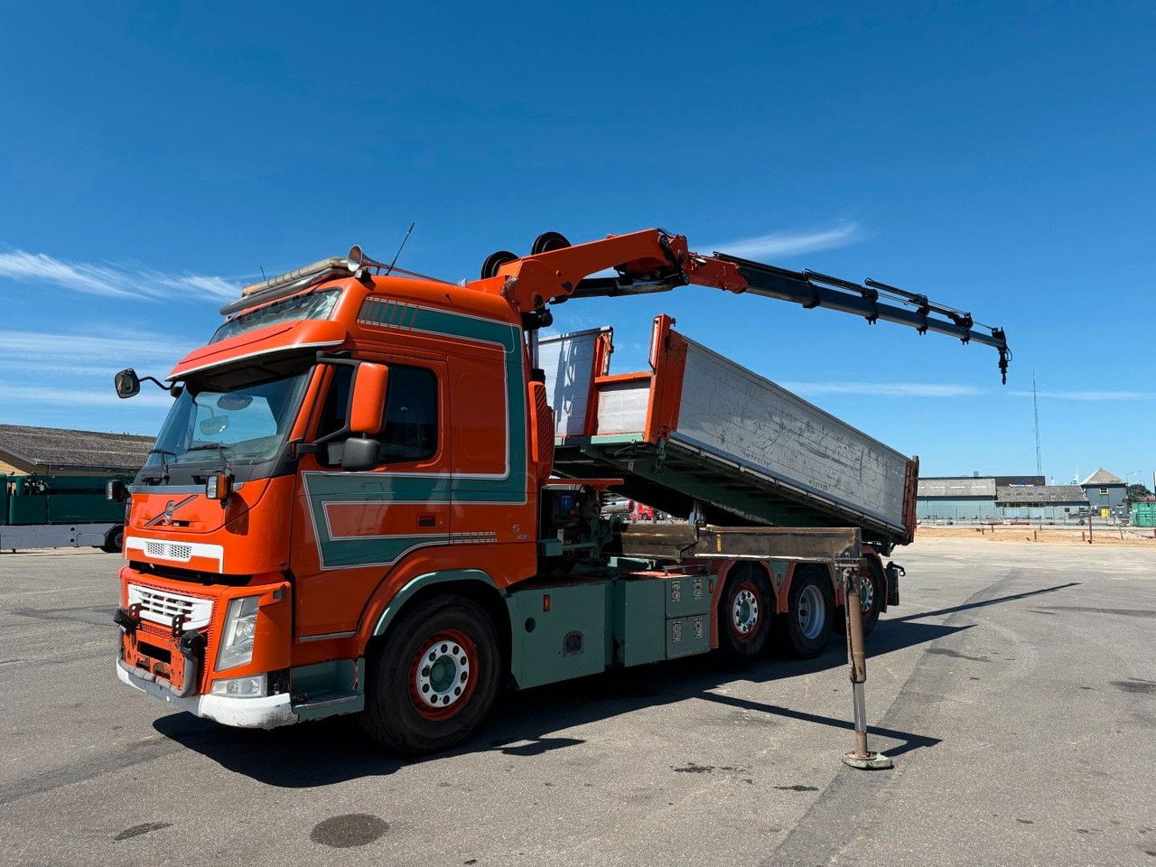 Volvo FM500 8x2*6 Crane HMF 2620 K5 Pendel Tipper - شاحنة كرين: صورة 1 Volvo FM500 8x2*6 Crane HMF 2620 K5 Pendel Tipper - شاحنة كرين: صورة 1