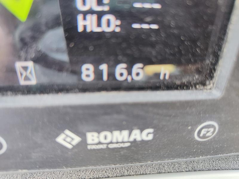 مدحلة ضاغطة Bomag BW 213 D-5: صورة 6