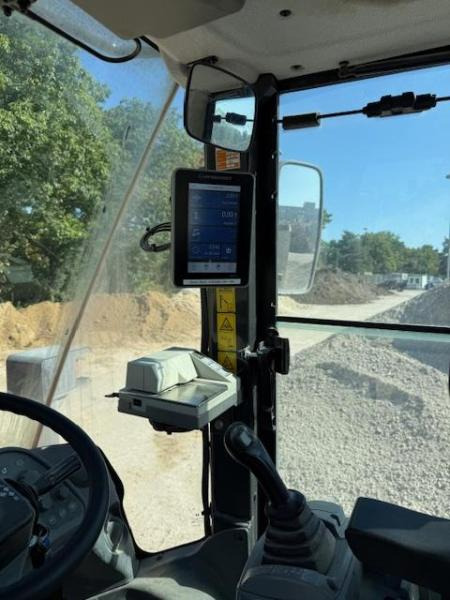 Hitachi ZW220-6 - اللودر بعجل: صورة 5 Hitachi ZW220-6 - اللودر بعجل: صورة 5