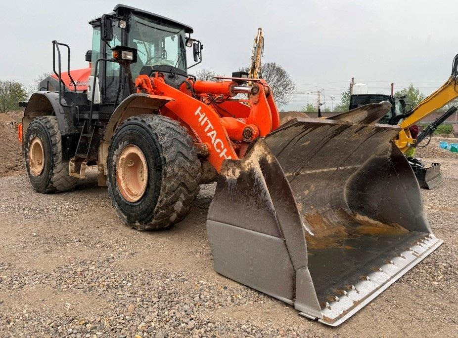 Hitachi ZW250-5B - اللودر بعجل: صورة 3 Hitachi ZW250-5B - اللودر بعجل: صورة 3