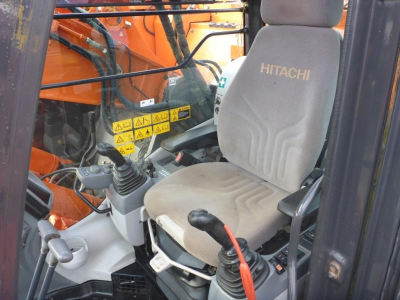 Hitachi ZX225USLC-5B - حفار زحاف: صورة 4 Hitachi ZX225USLC-5B - حفار زحاف: صورة 4