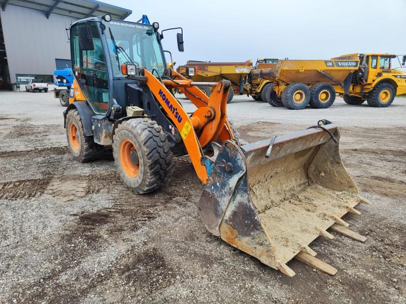 Komatsu WA70-7 - اللودر بعجل: صورة 2 Komatsu WA70-7 - اللودر بعجل: صورة 2