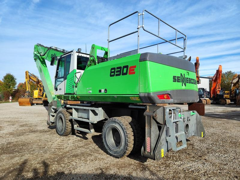 Sennebogen 830E - معالج النفايات: صورة 1 Sennebogen 830E - معالج النفايات: صورة 1