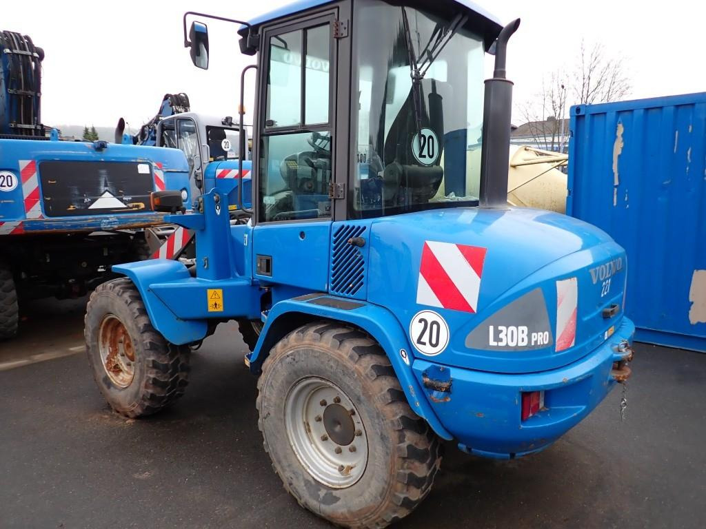 Volvo L30B - اللودر بعجل: صورة 1 Volvo L30B - اللودر بعجل: صورة 1