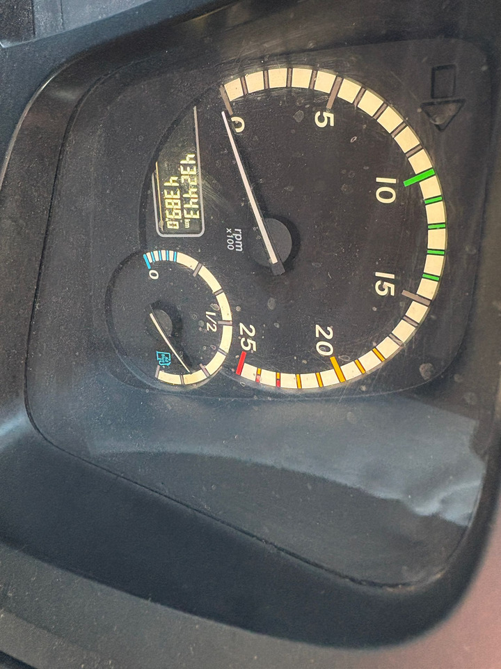 Mercedes Arocs 3240 - شاحنات مسطحة: صورة 5 Mercedes Arocs 3240 - شاحنات مسطحة: صورة 5