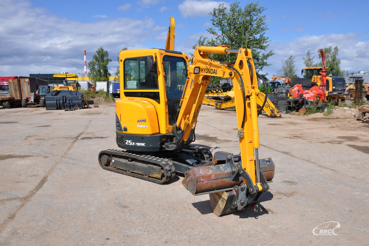 Hyundai R25Z-9AK - حفارة مُصَّغرة: صورة 2 Hyundai R25Z-9AK - حفارة مُصَّغرة: صورة 2