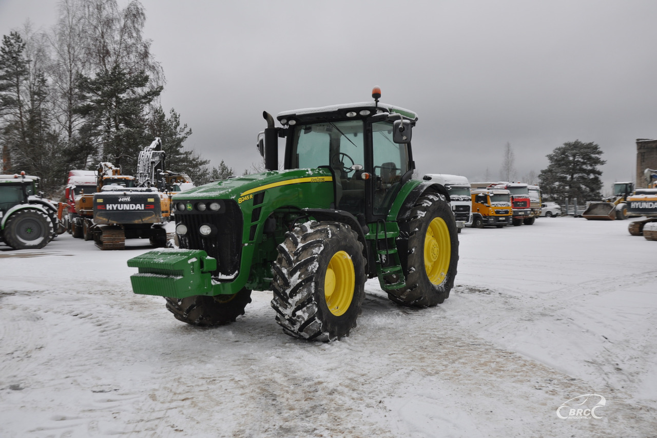 John Deere 8245R - جرار: صورة 1 John Deere 8245R - جرار: صورة 1