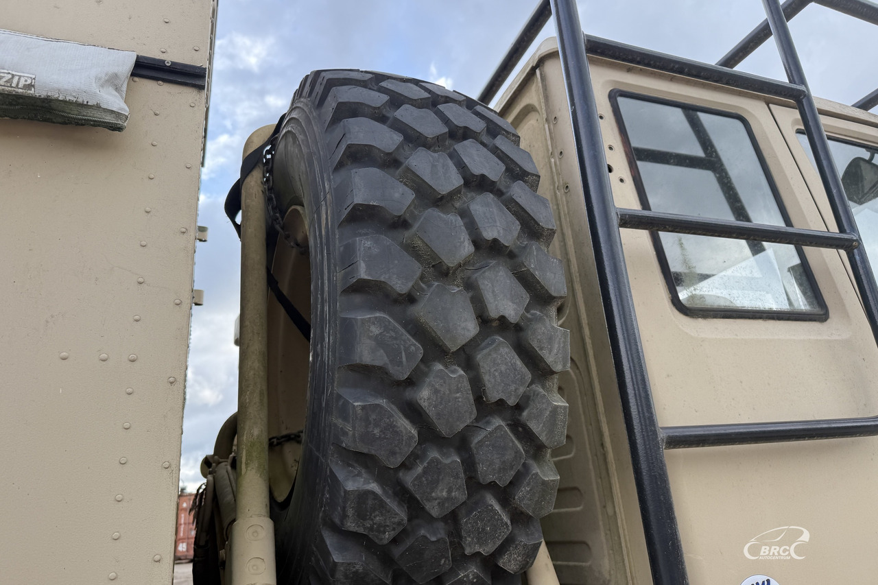 شاحنة نقل سيارات شاحنة Stewart & Stevenson M1078 LMTV: صورة 9 شاحنة نقل سيارات شاحنة Stewart & Stevenson M1078 LMTV: صورة 9