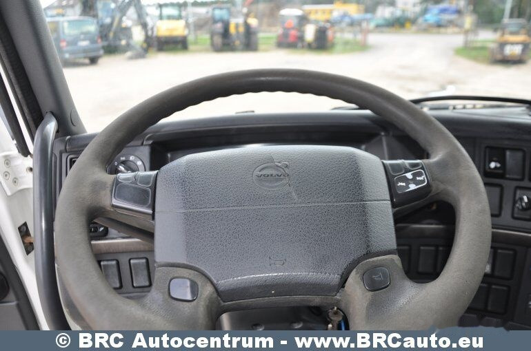 شاحنة مقفلة Volvo FM9: صورة 13