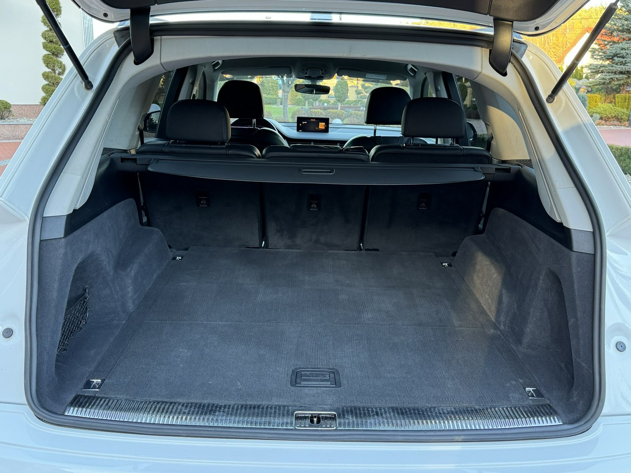 سيارة دفع رباعي Audi Q7: صورة 38