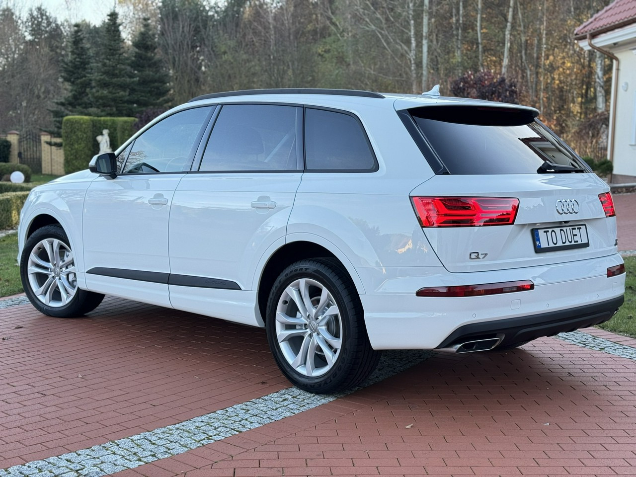 سيارة دفع رباعي Audi Q7: صورة 12