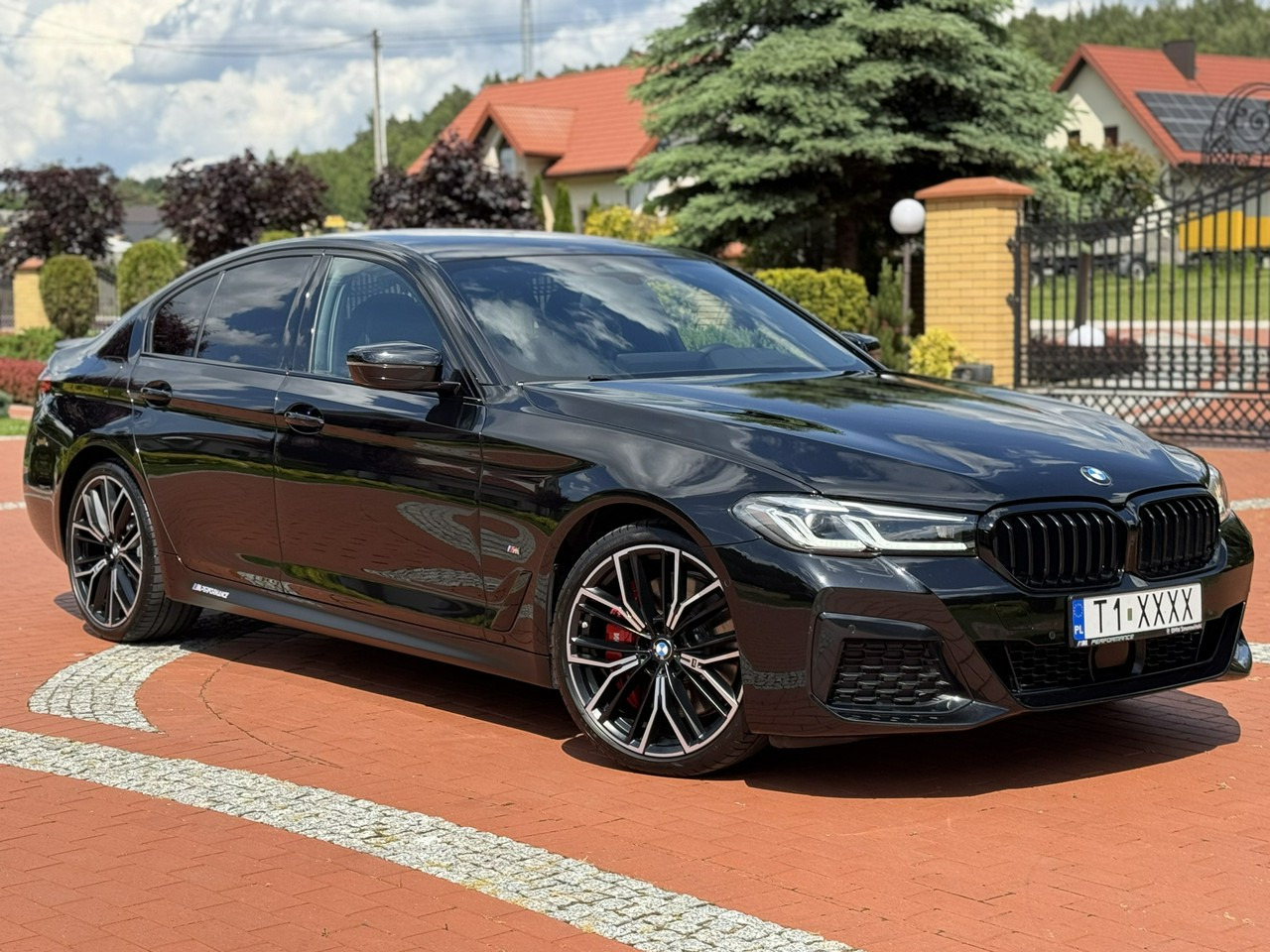 سيدان BMW 540: صورة 8
