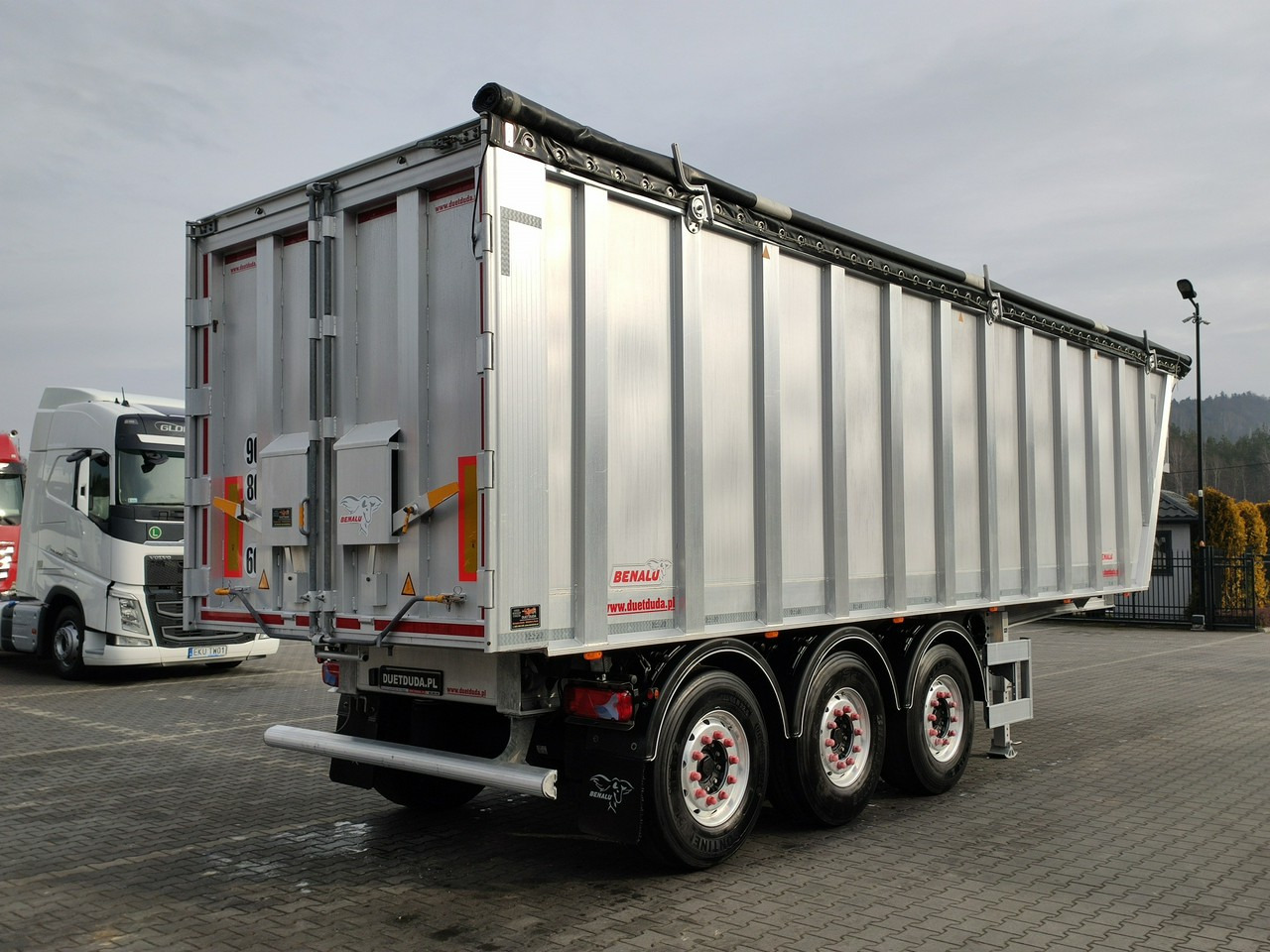 Benalu MULTIRUNNER 87 - قلابة نصف مقطورة نصف مقطورة قلابة: صورة 4 Benalu MULTIRUNNER 87 - قلابة نصف مقطورة نصف مقطورة قلابة: صورة 4