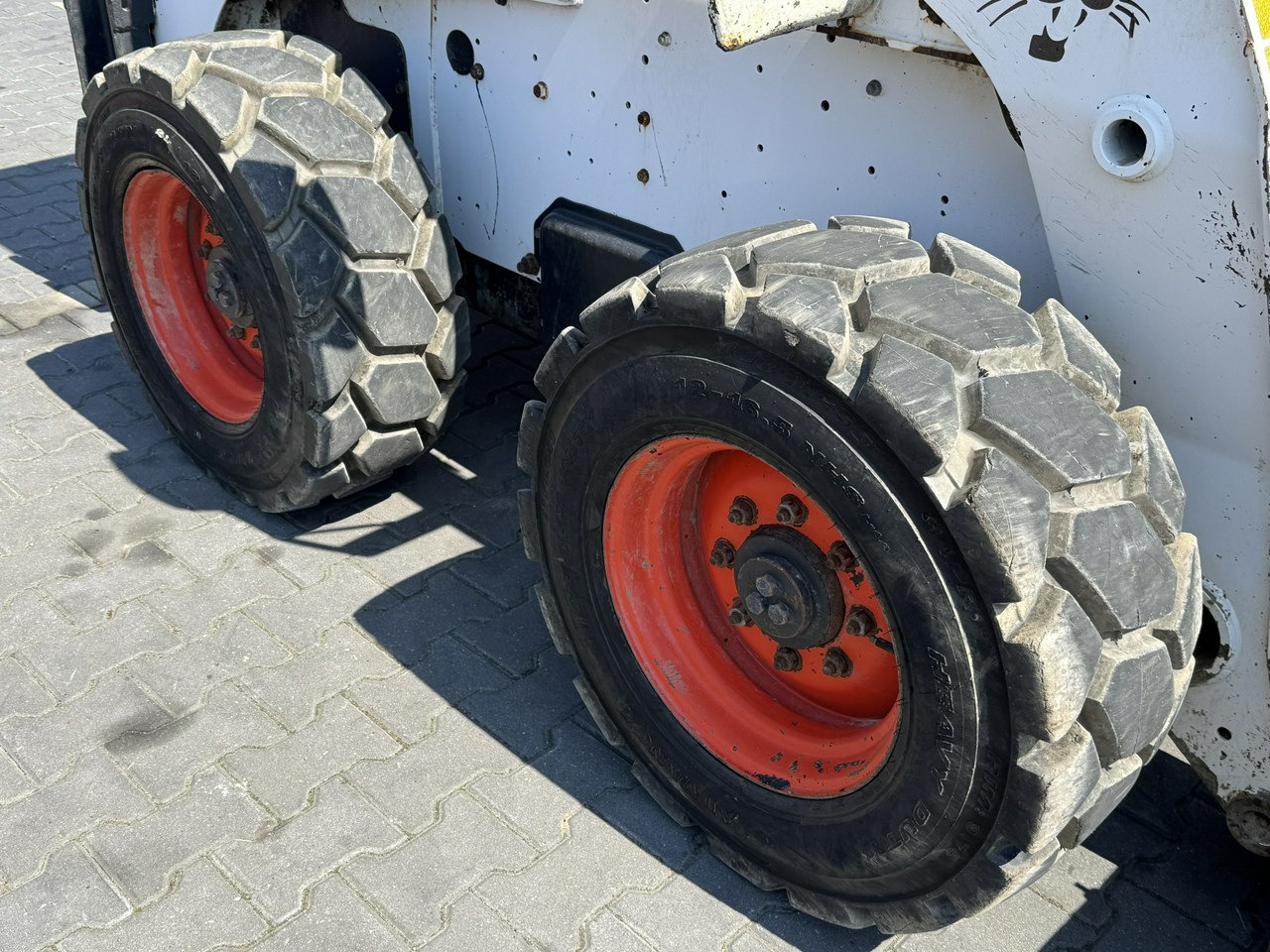 Bobcat S300 Joystick Mini Ładowarka Waga 3692kg - شيول صغير: صورة 5 Bobcat S300 Joystick Mini Ładowarka Waga 3692kg - شيول صغير: صورة 5
