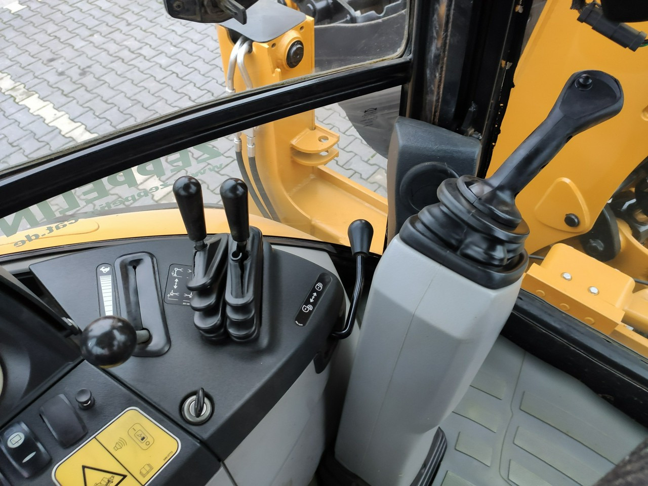 Caterpillar 444E Premier Sterowanie na Joystickach FULL OPCJA - جرافة حفار: صورة 5 Caterpillar 444E Premier Sterowanie na Joystickach FULL OPCJA - جرافة حفار: صورة 5