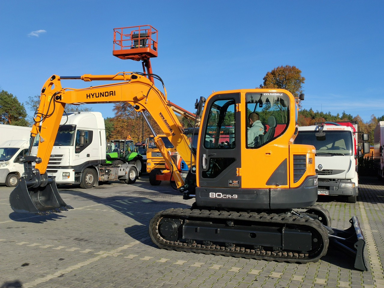 Hyundai ROBEX 80CR-9 2013r 8,3 tony - حفار زحاف: صورة 3 Hyundai ROBEX 80CR-9 2013r 8,3 tony - حفار زحاف: صورة 3