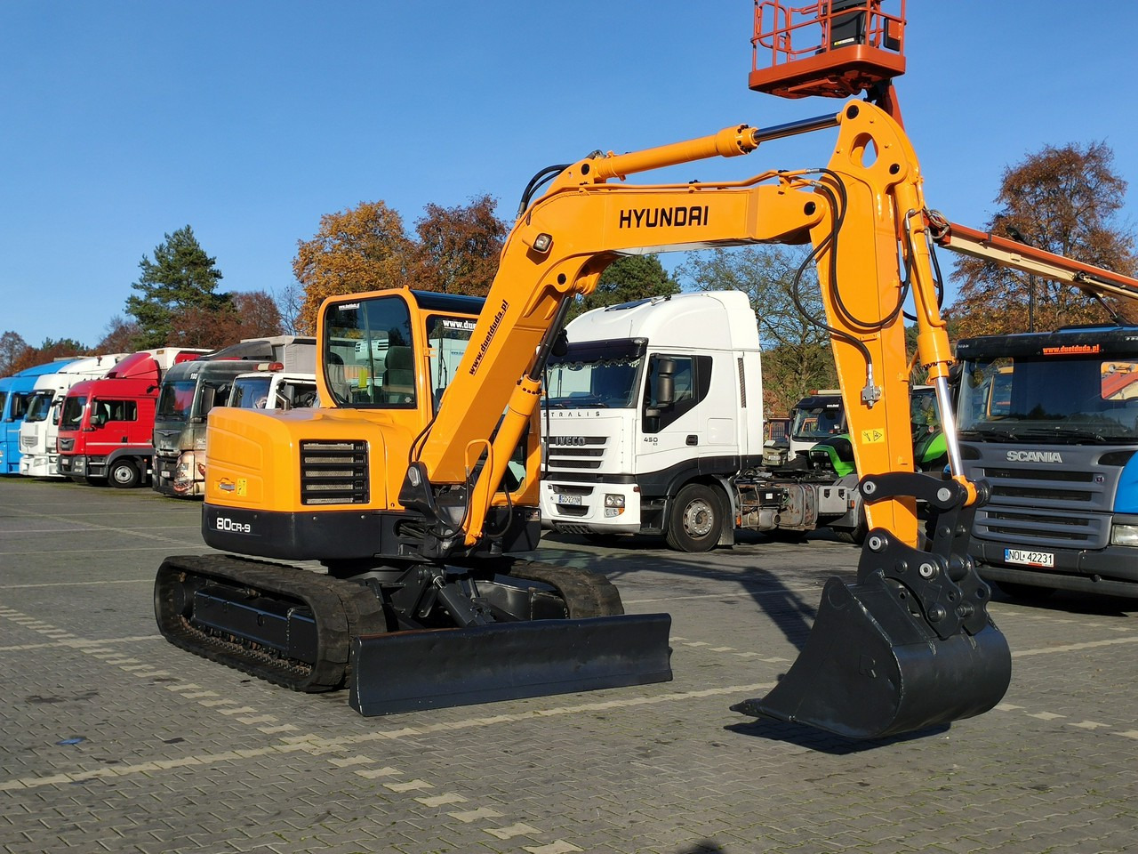 Hyundai ROBEX 80CR-9 2013r 8,3 tony - حفار زحاف: صورة 1 Hyundai ROBEX 80CR-9 2013r 8,3 tony - حفار زحاف: صورة 1