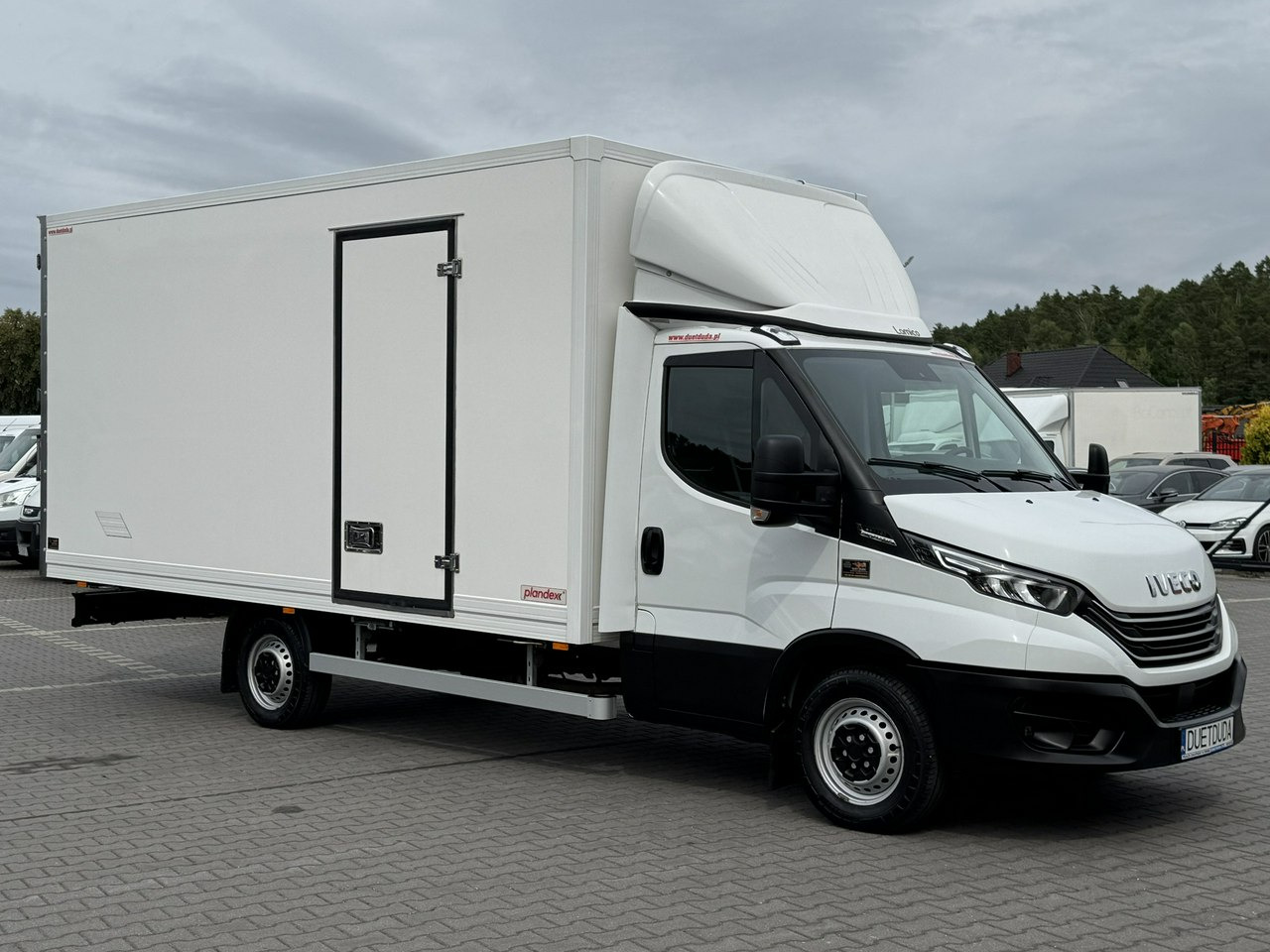Iveco Daily 35S18 H - شاحنة مغلقة الصندوق: صورة 1 Iveco Daily 35S18 H - شاحنة مغلقة الصندوق: صورة 1