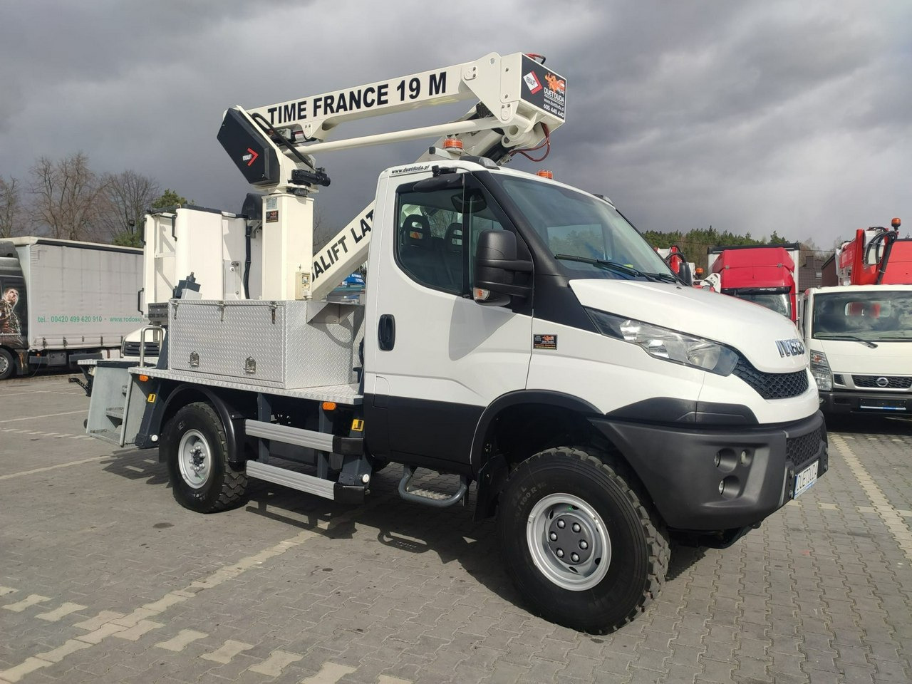 منصة تلسكوبية محمولة على شاحنة Iveco Daily 55S17W 4x4 Zwyżka 19m Versalift Lat 55 TB Time France: صورة 14 منصة تلسكوبية محمولة على شاحنة Iveco Daily 55S17W 4x4 Zwyżka 19m Versalift Lat 55 TB Time France: صورة 14