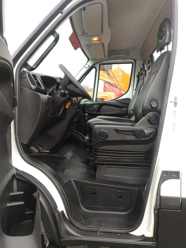 منصة تلسكوبية محمولة على شاحنة Iveco Daily 55S17W 4x4 Zwyżka 19m Versalift Lat 55 TB Time France: صورة 19 منصة تلسكوبية محمولة على شاحنة Iveco Daily 55S17W 4x4 Zwyżka 19m Versalift Lat 55 TB Time France: صورة 19