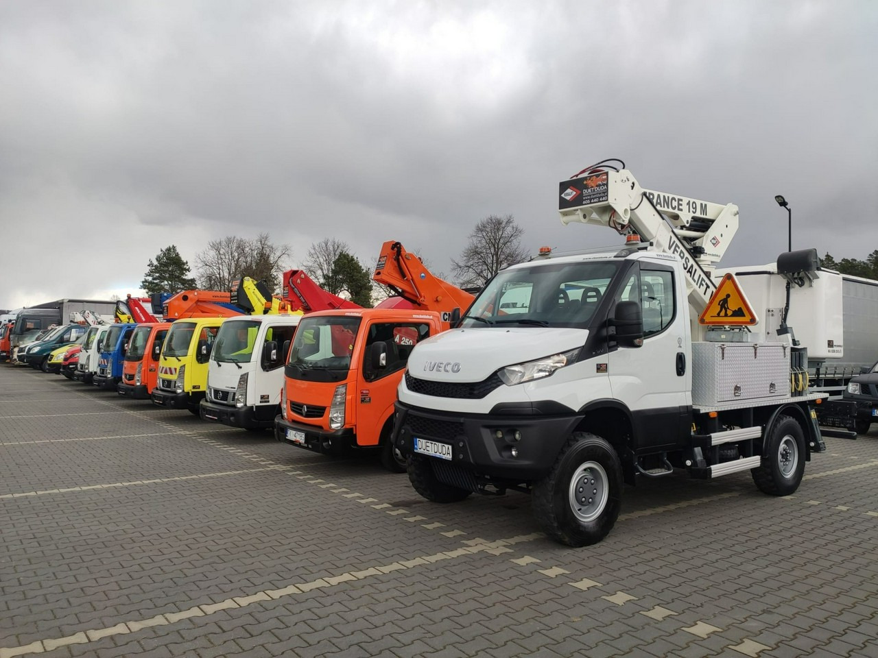 Iveco Daily 55S17W 4x4 Zwyżka 19m Versalift Lat 55 TB Time France - منصة تلسكوبية محمولة على شاحنة: صورة 2 Iveco Daily 55S17W 4x4 Zwyżka 19m Versalift Lat 55 TB Time France - منصة تلسكوبية محمولة على شاحنة: صورة 2