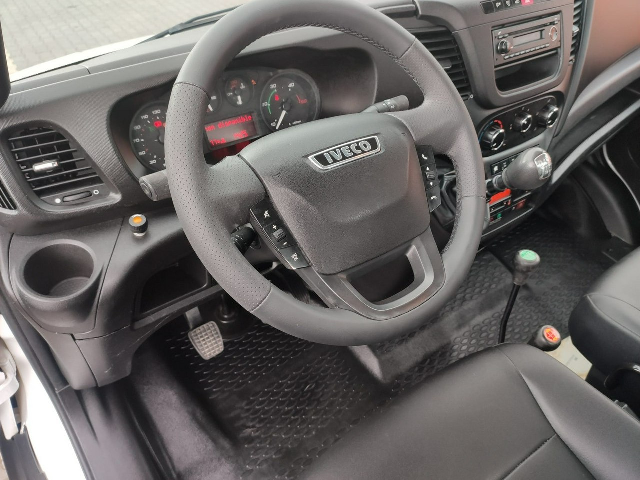 منصة تلسكوبية محمولة على شاحنة Iveco Daily 55S17W 4x4 Zwyżka 19m Versalift Lat 55 TB Time France: صورة 23 منصة تلسكوبية محمولة على شاحنة Iveco Daily 55S17W 4x4 Zwyżka 19m Versalift Lat 55 TB Time France: صورة 23