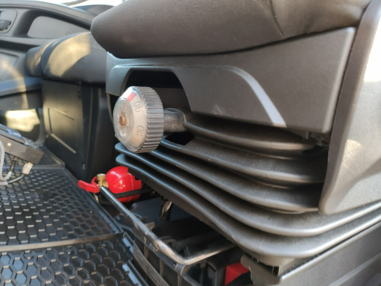 شاحنة مُبرّدة للتوصيل Iveco Daily 70C17 Mroźnia Ściana Grodziowa Multitemperatura: صورة 43 شاحنة مُبرّدة للتوصيل Iveco Daily 70C17 Mroźnia Ściana Grodziowa Multitemperatura: صورة 43