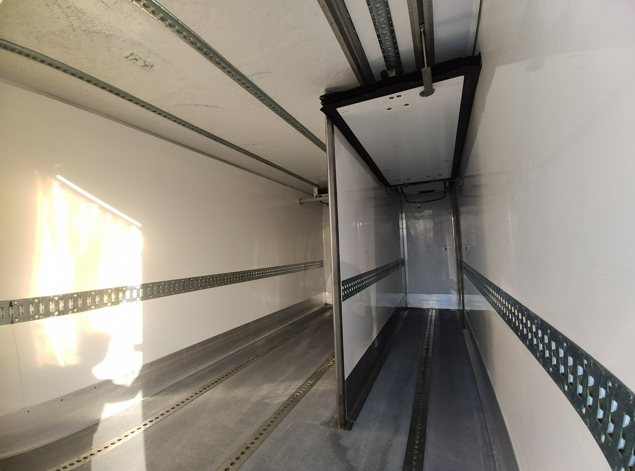 شاحنة مُبرّدة للتوصيل Iveco Daily 70C17 Mroźnia Ściana Grodziowa Multitemperatura: صورة 39 شاحنة مُبرّدة للتوصيل Iveco Daily 70C17 Mroźnia Ściana Grodziowa Multitemperatura: صورة 39