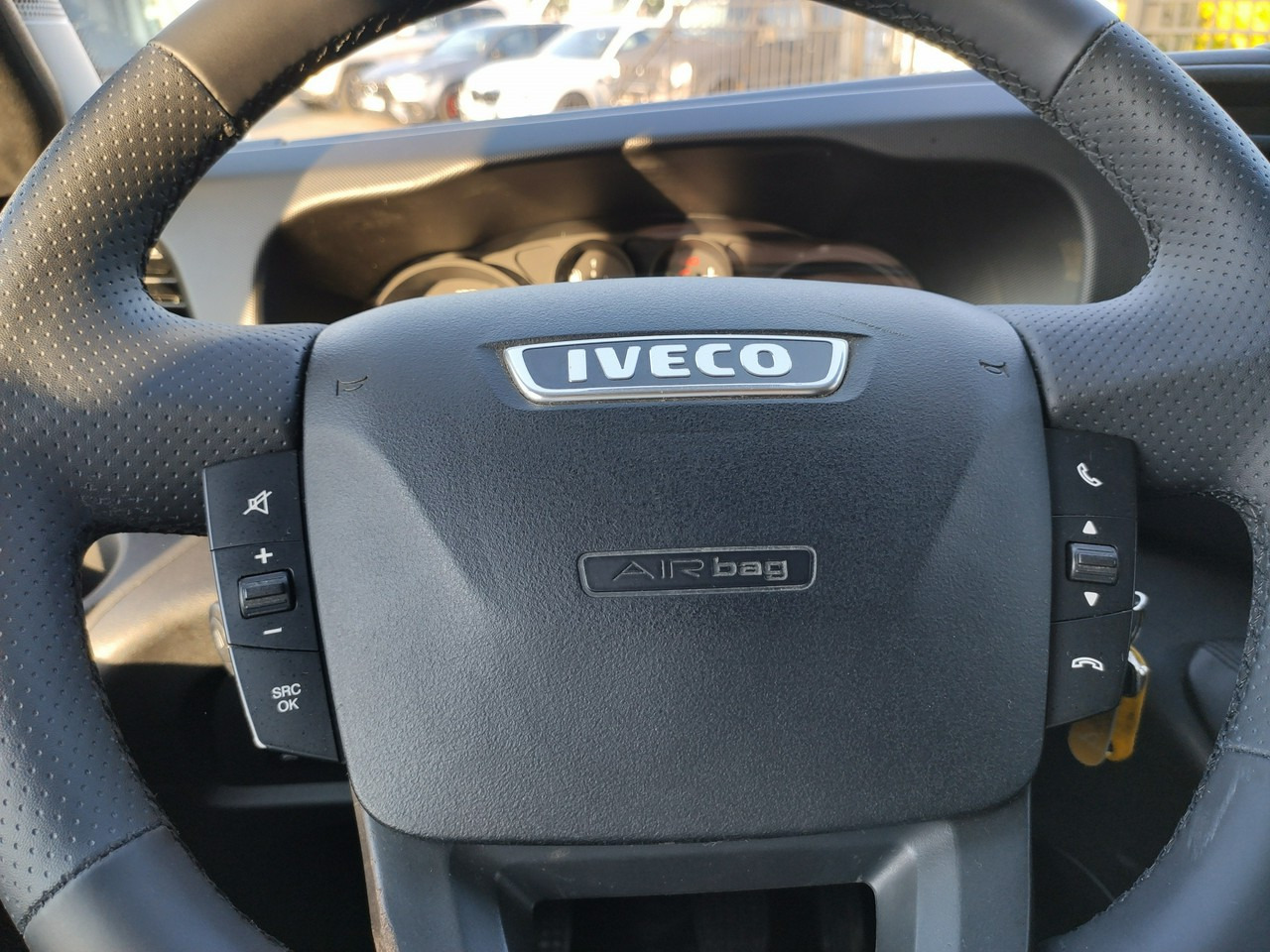 شاحنة مُبرّدة للتوصيل Iveco Daily 70C17 Mroźnia Ściana Grodziowa Multitemperatura: صورة 32 شاحنة مُبرّدة للتوصيل Iveco Daily 70C17 Mroźnia Ściana Grodziowa Multitemperatura: صورة 32