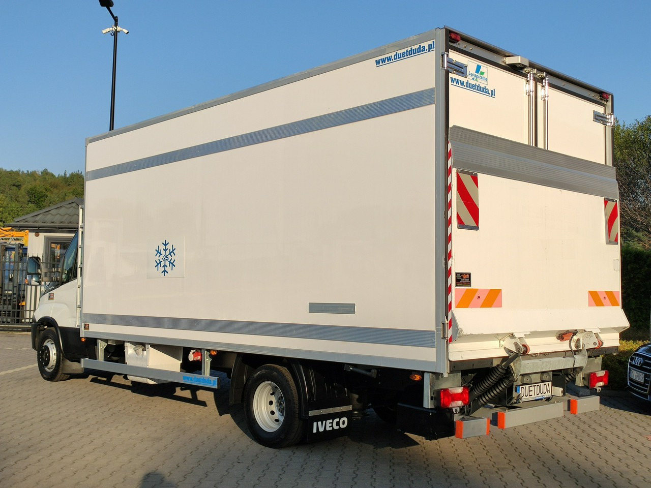 شاحنة مُبرّدة للتوصيل Iveco Daily 70C17 Mroźnia Ściana Grodziowa Multitemperatura: صورة 8 شاحنة مُبرّدة للتوصيل Iveco Daily 70C17 Mroźnia Ściana Grodziowa Multitemperatura: صورة 8