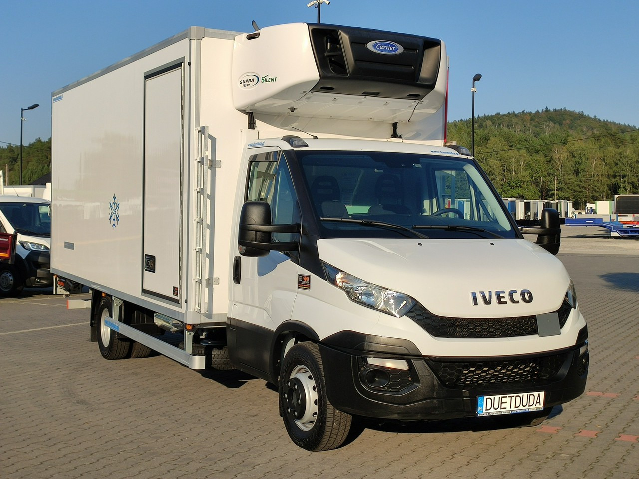 شاحنة مُبرّدة للتوصيل Iveco Daily 70C17 Mroźnia Ściana Grodziowa Multitemperatura: صورة 6 شاحنة مُبرّدة للتوصيل Iveco Daily 70C17 Mroźnia Ściana Grodziowa Multitemperatura: صورة 6
