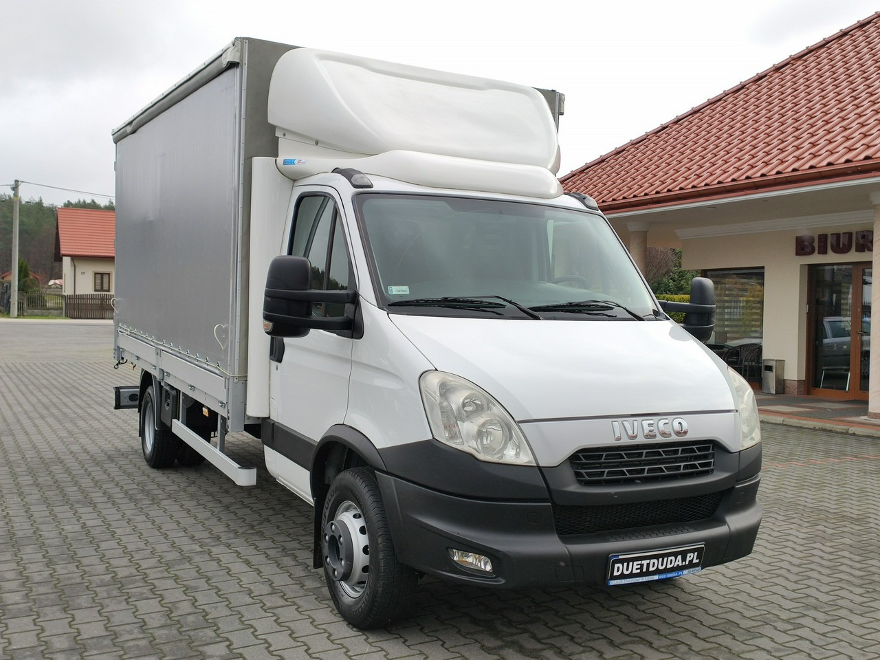 Iveco Daily 70C18 V H - شاحنة ستارة جانبية: صورة 3 Iveco Daily 70C18 V H - شاحنة ستارة جانبية: صورة 3