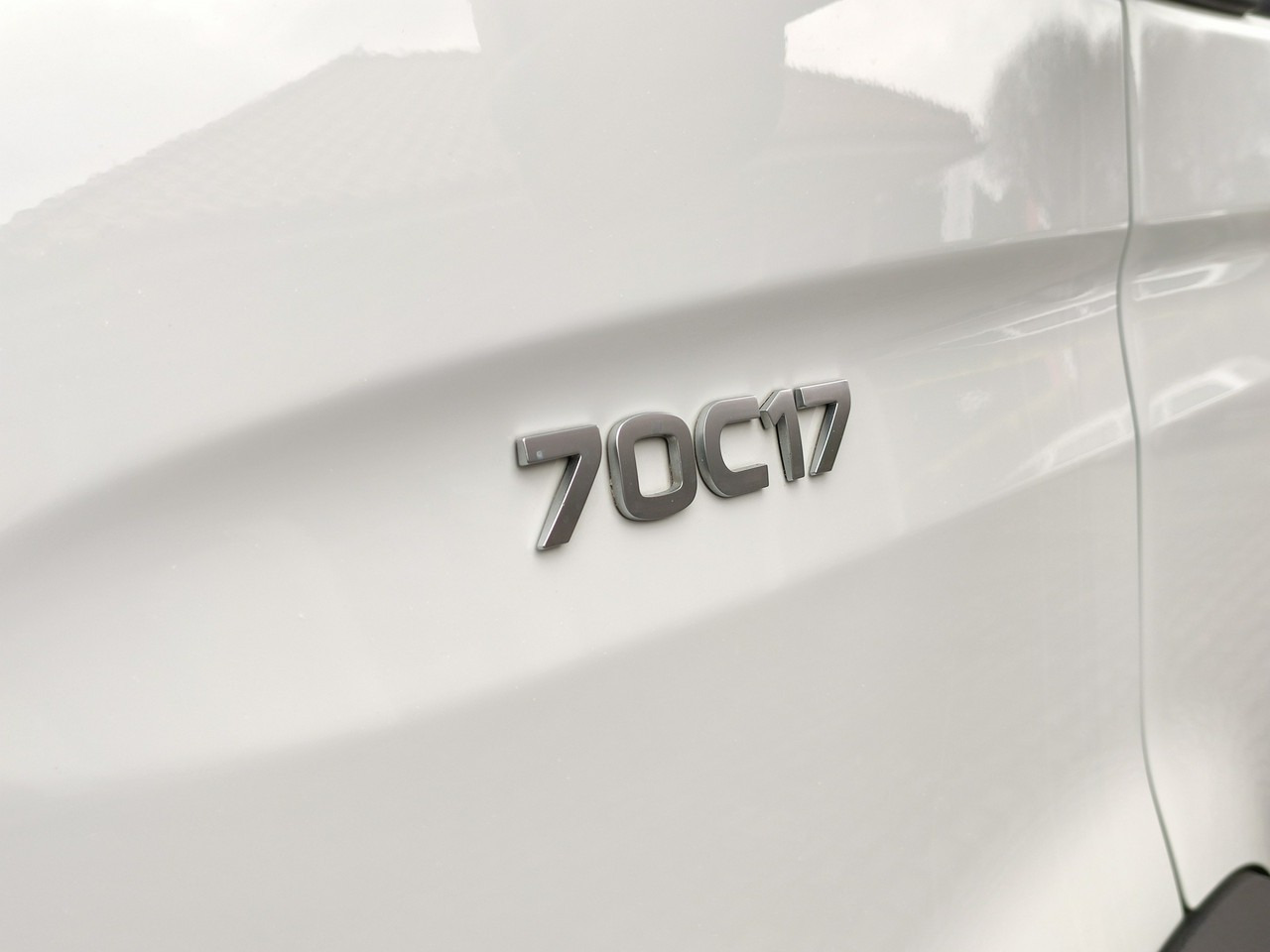 Iveco Daily 70C18 V H - شاحنة ستارة جانبية: صورة 5 Iveco Daily 70C18 V H - شاحنة ستارة جانبية: صورة 5