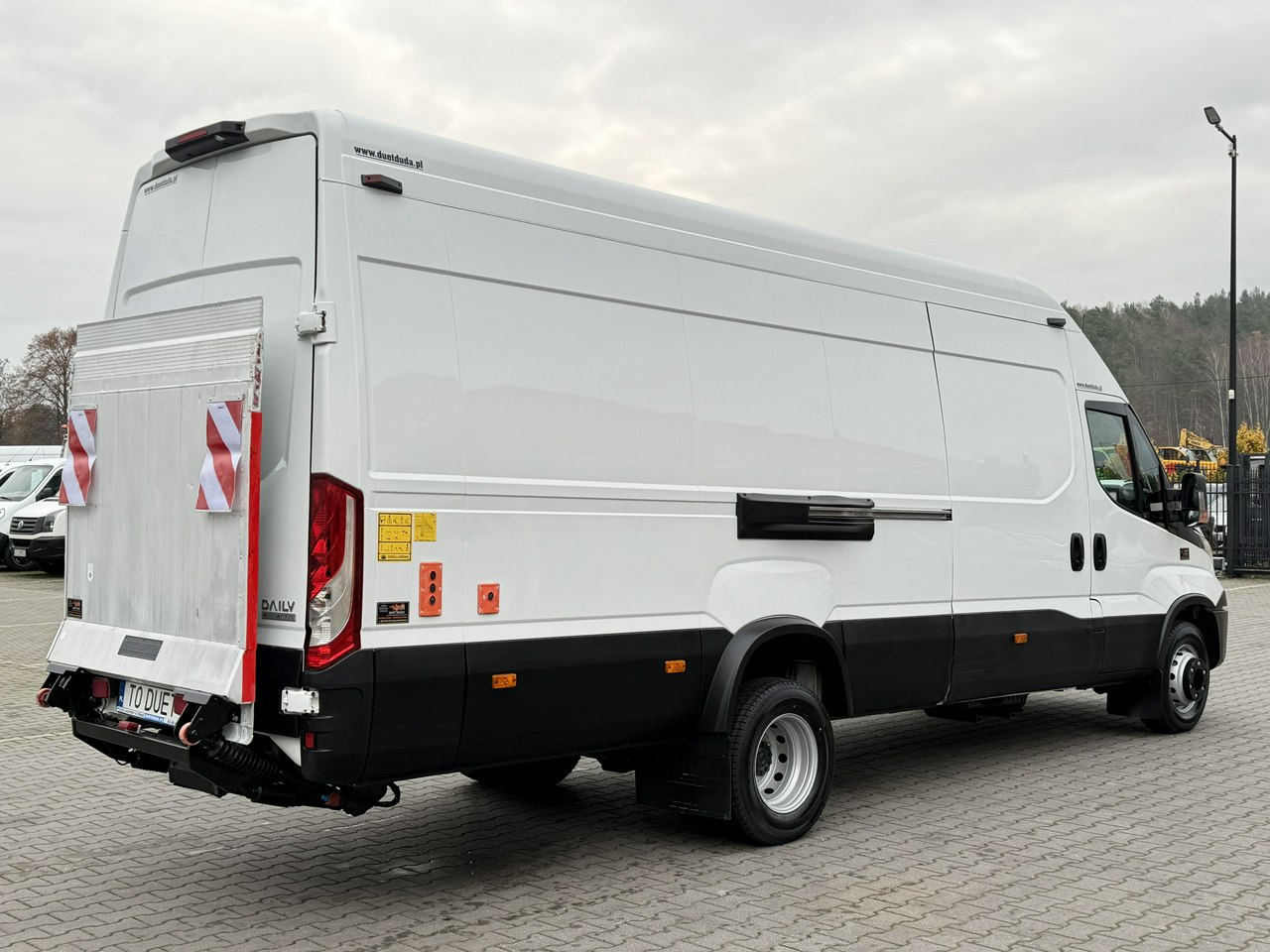 Iveco Daily 70C18 V H - آليات: صورة 4 Iveco Daily 70C18 V H - آليات: صورة 4