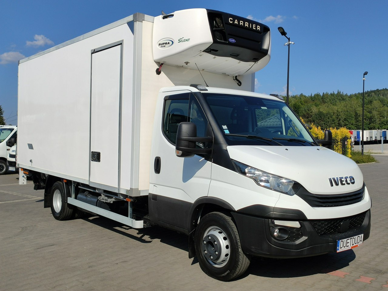 Iveco Daily 72C18 Mroźnia Ściana Grodziowa Podwójny Parownik - شاحنة مُبرّدة للتوصيل: صورة 2 Iveco Daily 72C18 Mroźnia Ściana Grodziowa Podwójny Parownik - شاحنة مُبرّدة للتوصيل: صورة 2