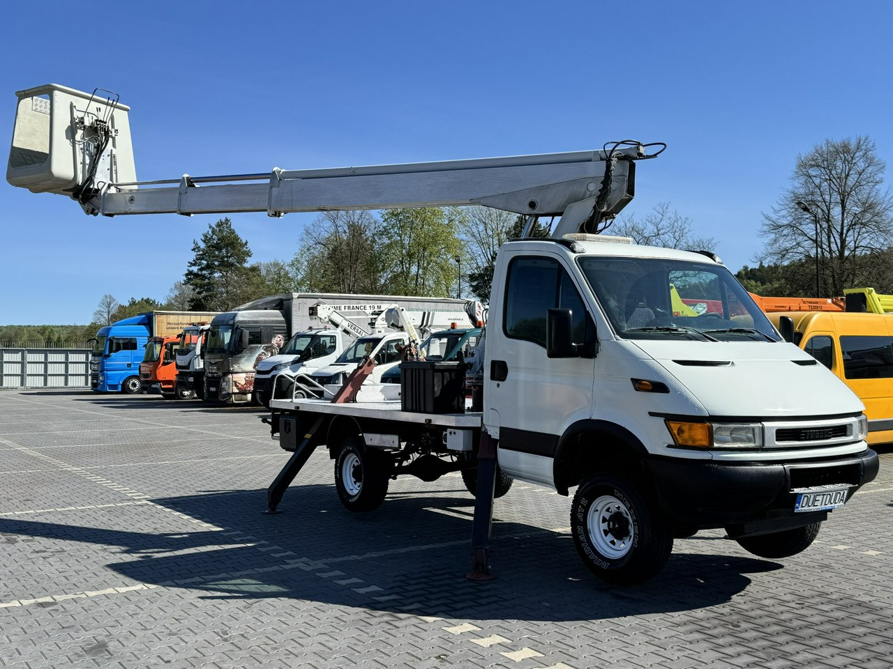 Iveco Daily - منصة تلسكوبية محمولة على شاحنة: صورة 4 Iveco Daily - منصة تلسكوبية محمولة على شاحنة: صورة 4