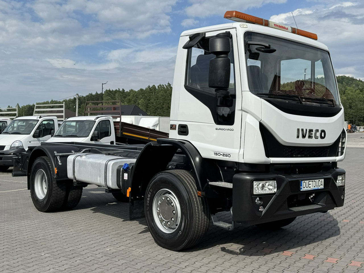 Iveco Eurocargo 150-280 Rama 550cm Napęd 4x4 Reduktor + Blokady - شاحنة هيكل كابينة: صورة 2 Iveco Eurocargo 150-280 Rama 550cm Napęd 4x4 Reduktor + Blokady - شاحنة هيكل كابينة: صورة 2