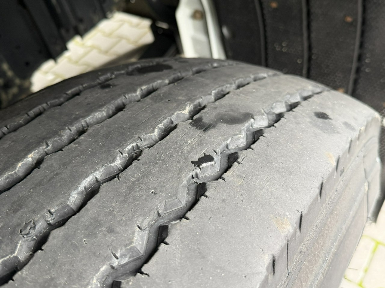 Iveco STRALIS 260S40 E6 Chłodnia Mroźnia Agregat THERMO KING T-1000R - شاحنة الفريزر: صورة 4 Iveco STRALIS 260S40 E6 Chłodnia Mroźnia Agregat THERMO KING T-1000R - شاحنة الفريزر: صورة 4