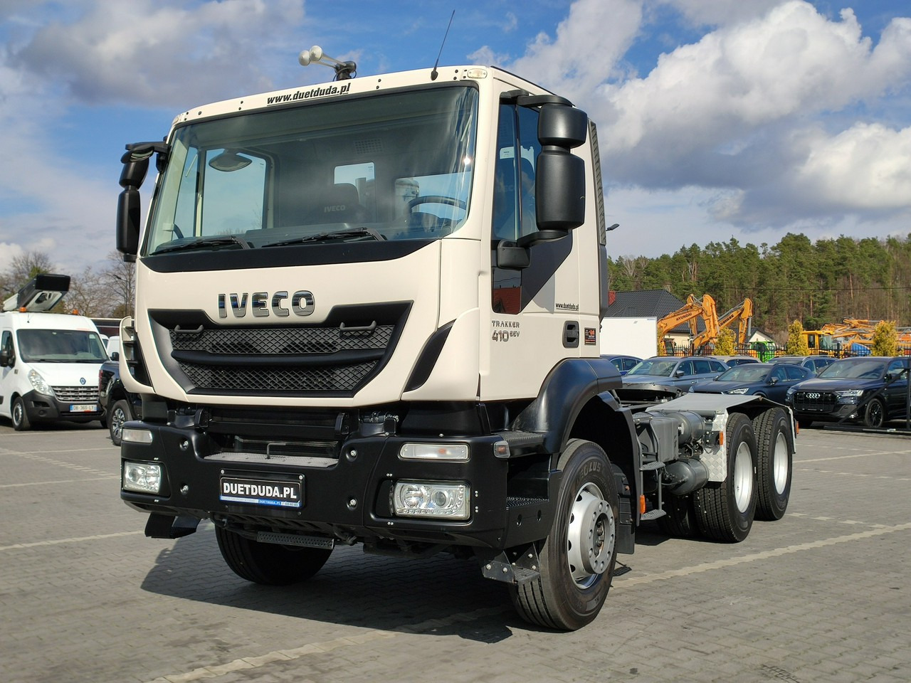 Iveco Trakker 26.410 6x4 Manual Mały Przebieg tylko-46000km - وحدة جر: صورة 4 Iveco Trakker 26.410 6x4 Manual Mały Przebieg tylko-46000km - وحدة جر: صورة 4