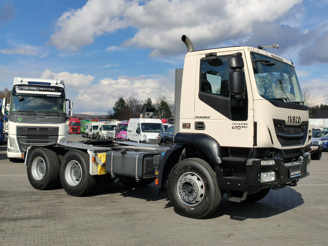 Iveco Trakker 26.410 6x4 Manual Mały Przebieg tylko-46000km - وحدة جر: صورة 5 Iveco Trakker 26.410 6x4 Manual Mały Przebieg tylko-46000km - وحدة جر: صورة 5