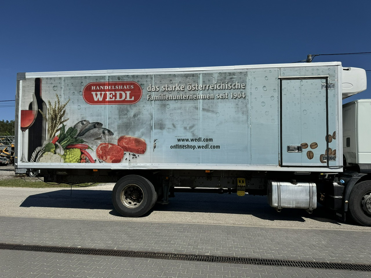 Iveco Zabudowa Chłodnia Agregat Carrier Supra 950Mt + Winda - مُبرِّد صندوق مغلق: صورة 1 Iveco Zabudowa Chłodnia Agregat Carrier Supra 950Mt + Winda - مُبرِّد صندوق مغلق: صورة 1