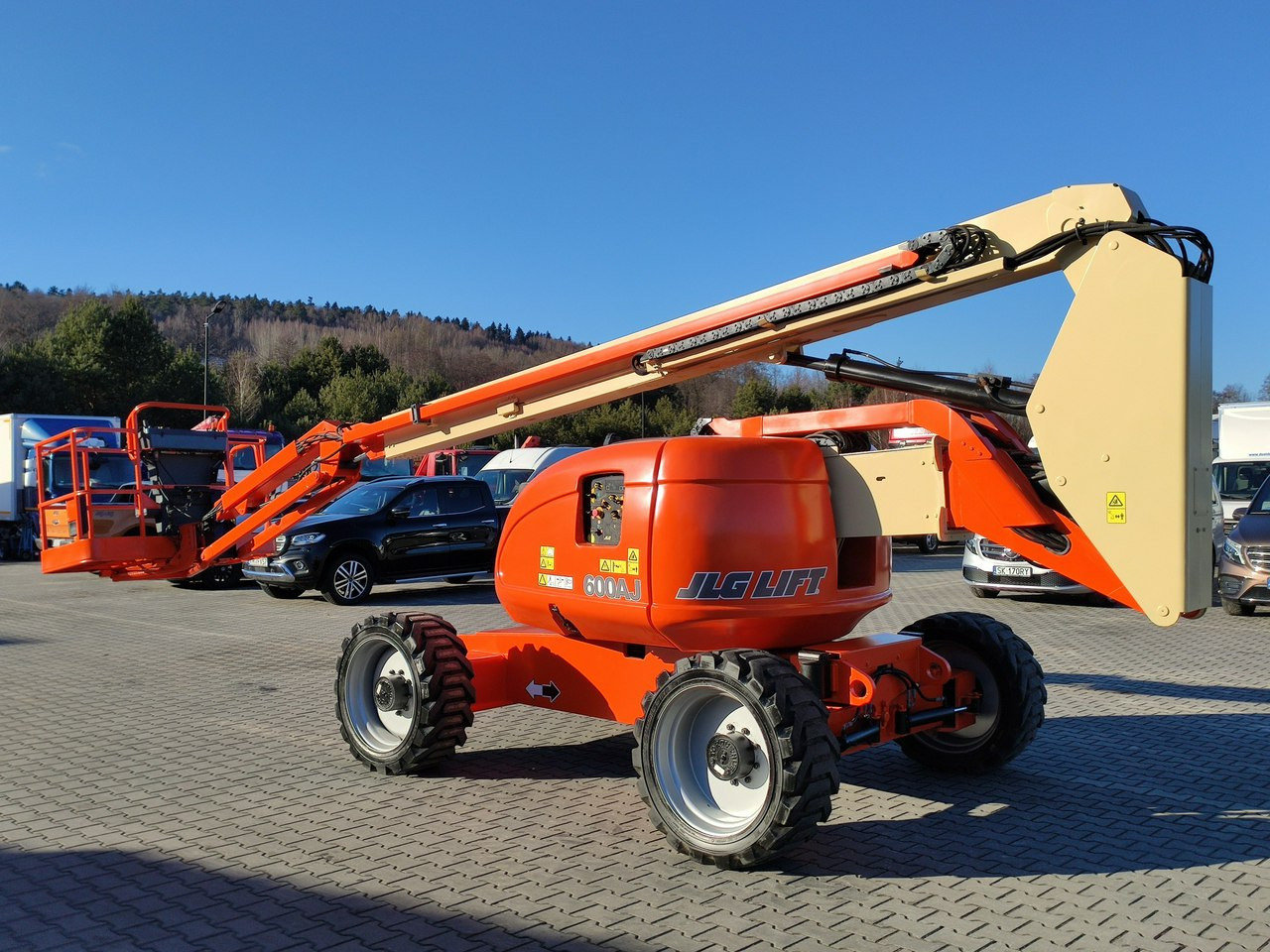 شاحنة ذراع مفصلي JLG 600AJ 4x4 PODNOŚNIK PRZEGUBOWY: صورة 24