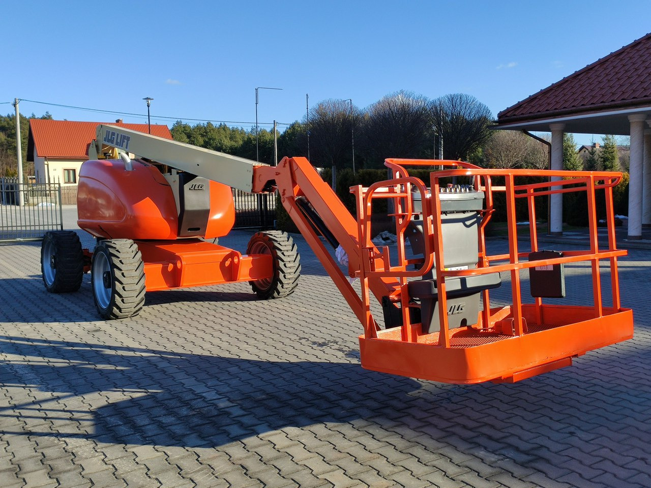 شاحنة ذراع مفصلي JLG 600AJ 4x4 PODNOŚNIK PRZEGUBOWY: صورة 8